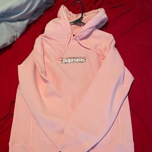 Supreme pink bandana box logo. 100% authentic